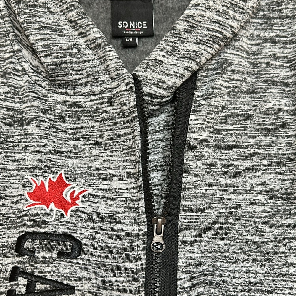 SO NICE Canadian Brand Women’s Hooded Sweatshirt—Size L - Picture 6 of 9